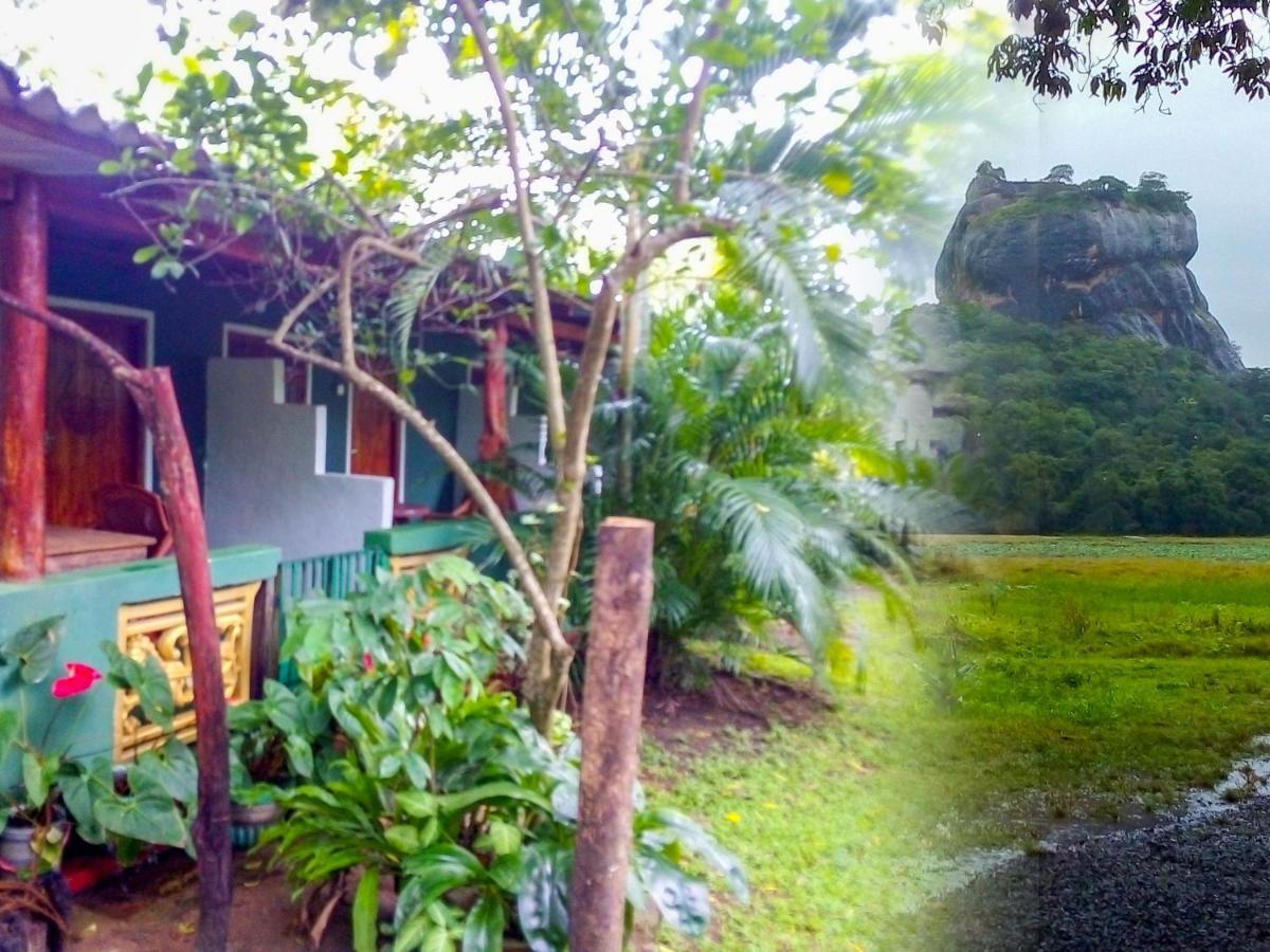 Bandula Home Stay Sigirija Zewnętrze zdjęcie